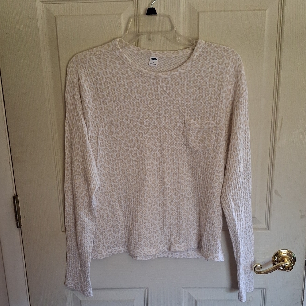 Old Navy Cream Long Sleeve Sweater, L
